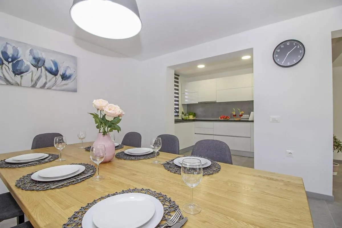 Natascha In Pamici - Haus Fuer 6 Personen Croatia